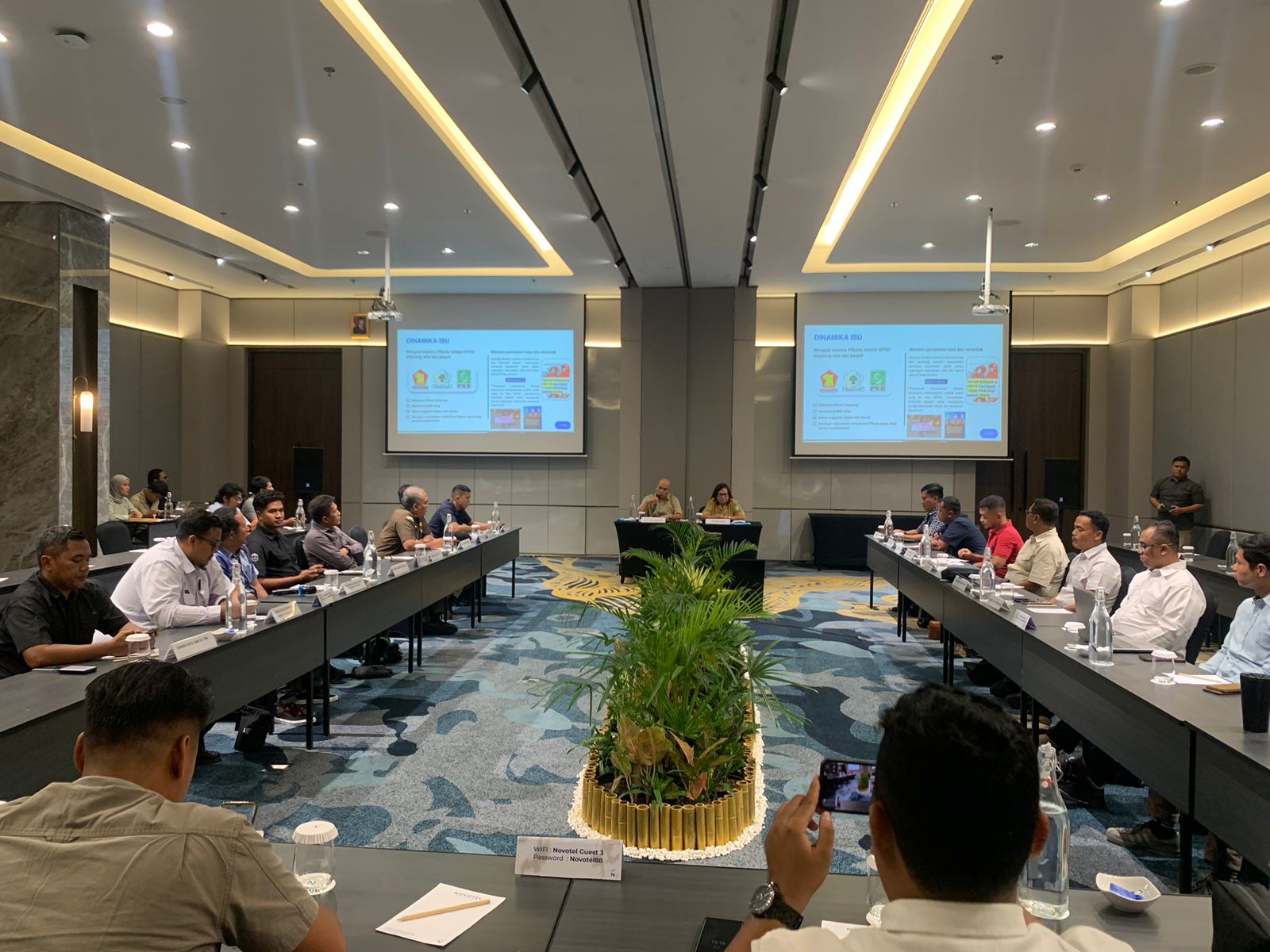 Rapat Kominda Bertema Kerawanan Sosial Politik Atas Wacana Perubahan Mekanisme Pilkada Di Provinsi Kalimantan Barat